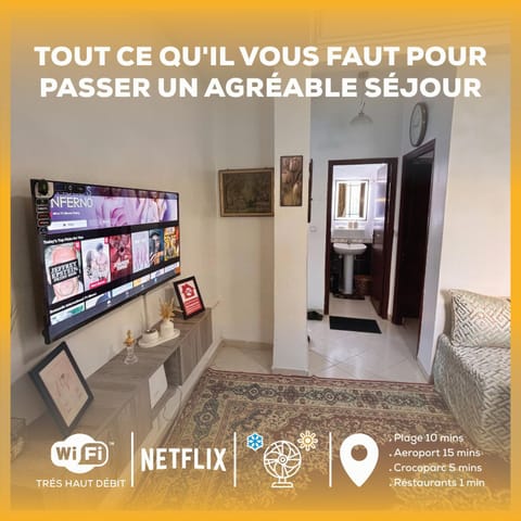 Property building, Communal lounge/ TV room, TV and multimedia, Photo of the whole room, Evening entertainment, Text overlay, Text overlay, Location