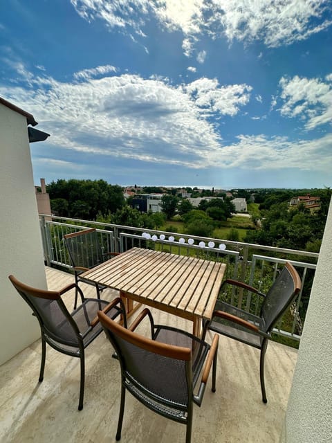 View (from property/room), Balcony/Terrace, Sea view