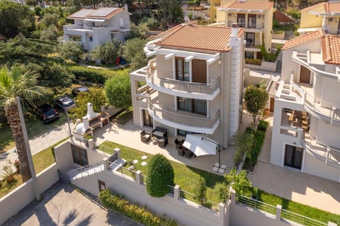 Property building, Bird's eye view, Parking