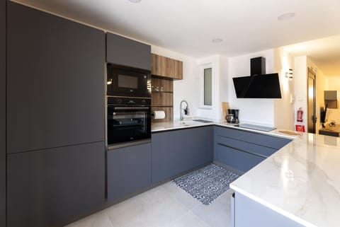 Kitchen or kitchenette, kitchen