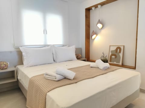 Bed, Photo of the whole room, Bedroom, Parking, towels