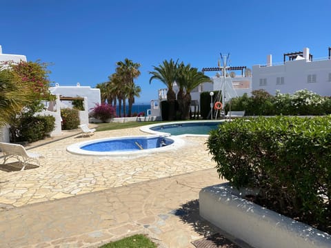 Garden, Pool view, Swimming pool