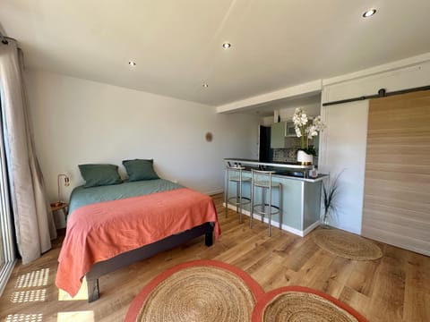 Appartement avec terrasse proche Cassis Apartment in Carnoux-en-Provence