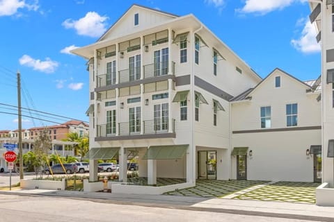 Property building, Day, Street view