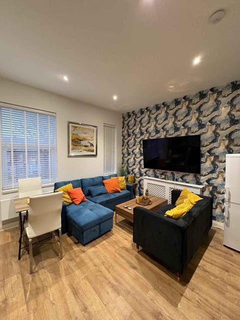 The Gold Room , stylish apartment near City Centre Apartment in Nottingham