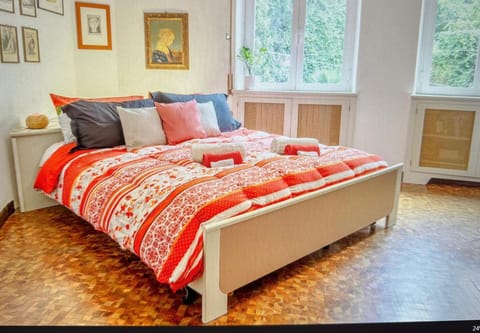 A due passi dal centro 2 camere matrimoniali Wifi Apartment in Genoa