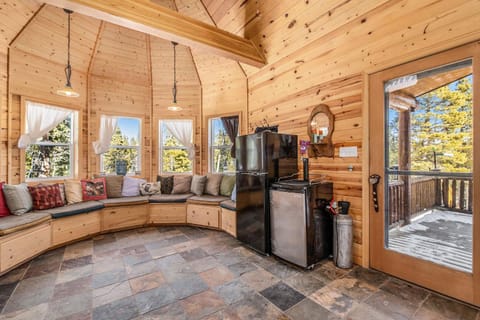 Serene mountain cabin w fireplace Cabin in Park County