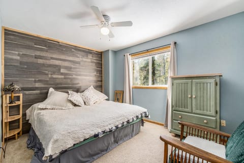 Serene mountain cabin w fireplace Cabin in Park County