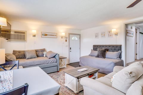 Lake of the Ozarks Cabin with Private Dock and Kayaks Cabin in Lake of the Ozarks