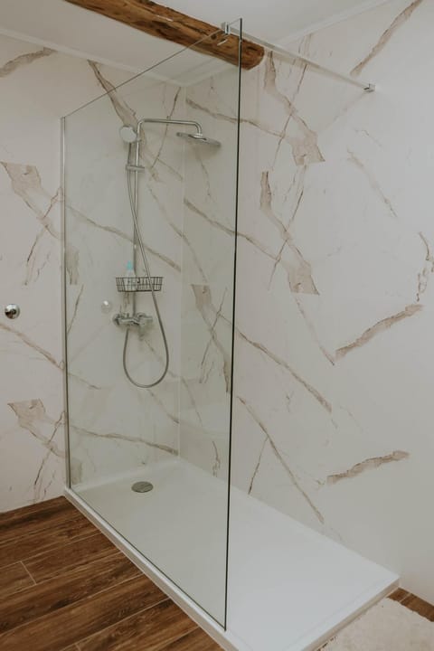 Holiday house Rustic Oak House in Lika-Senj County