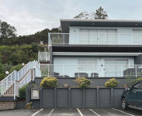 Property building, Balcony/Terrace