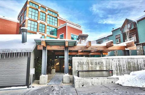 Property building, Day