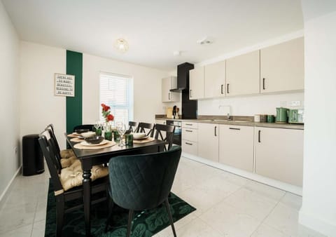 Kitchen or kitchenette, Dining area, stove, kitchen, kitchen