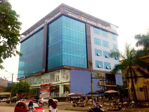 Property building, Neighbourhood, City view, Street view, Parking