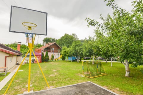 Spring, Day, Natural landscape, Children play ground, Garden, Evening entertainment, Garden view