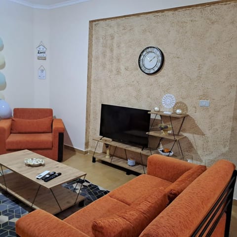 Communal lounge/ TV room, TV and multimedia, Living room