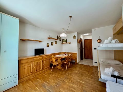 Hostdomus- Terrace Apartment Apartment in Sestriere