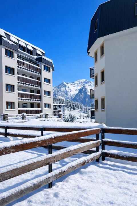 Hostdomus- Terrace Apartment Apartment in Sestriere