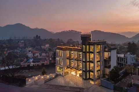 Property building, Facade/entrance