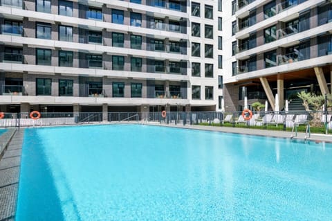 Alejandro Dumas Exclusive Living Apartment in Madrid