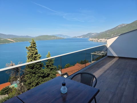 Natural landscape, View (from property/room), Balcony/Terrace, Mountain view, Sea view