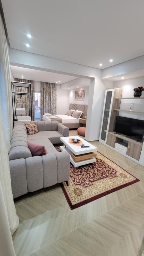 luxury studio's J&M Villa in Sarandë