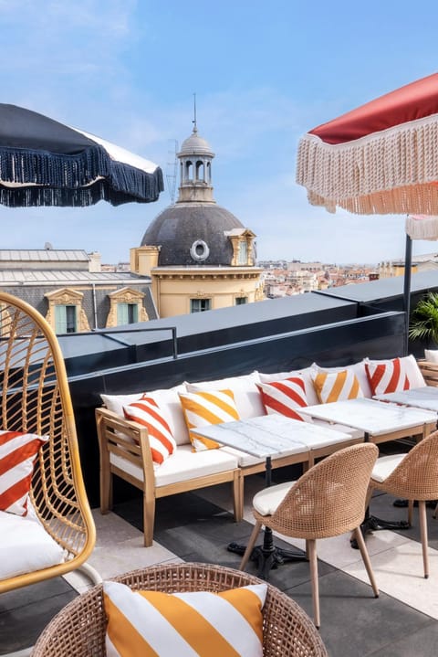 Balcony/Terrace, City view