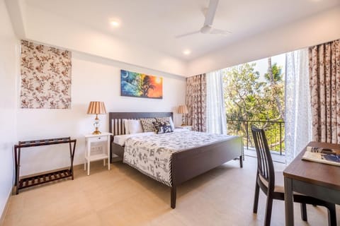 Bed, Other, Photo of the whole room, Bedroom