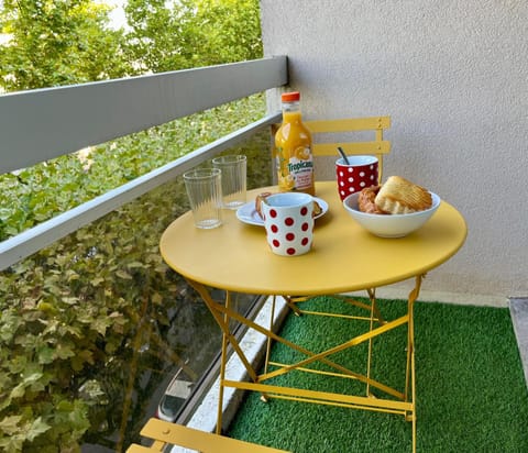 View (from property/room), Balcony/Terrace, Breakfast