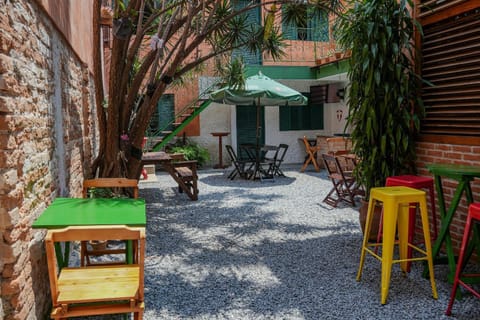 Patio, Day, Dining area
