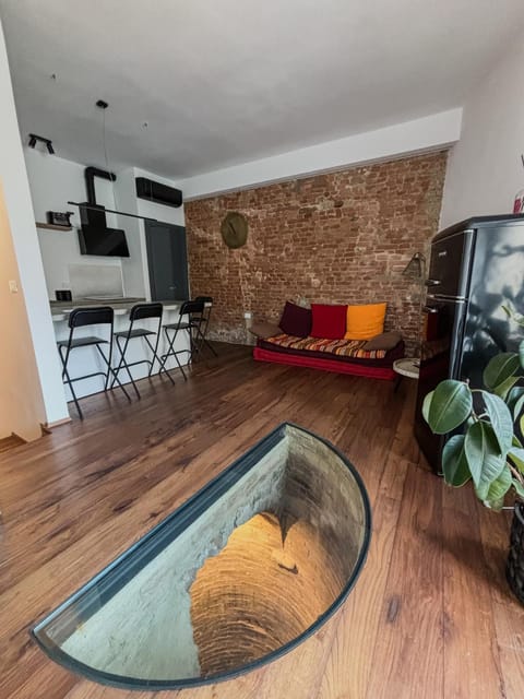 Communal lounge/ TV room, TV and multimedia, Living room, Seating area, Evening entertainment