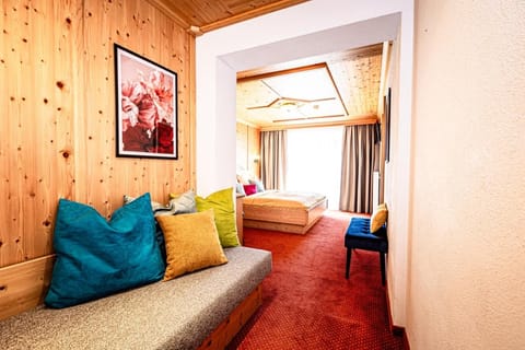 Photo of the whole room, Seating area, Bedroom