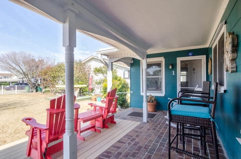 The Pelican Hidden Treasure Inn Room 2 by Bryant Real Estate Inn in Kure Beach