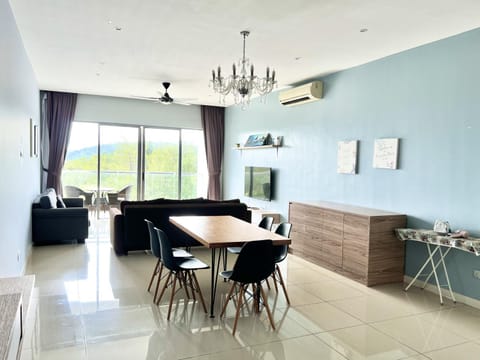 Living room, Seating area, Dining area, air conditioner