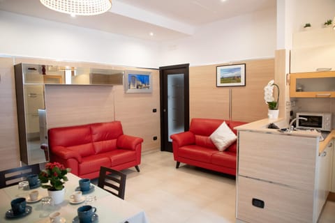 TV and multimedia, Kitchen or kitchenette, Living room, Seating area, oven