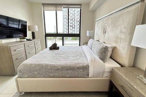 Resort Style Luxury Living in Doral, Miami Apartment in Doral