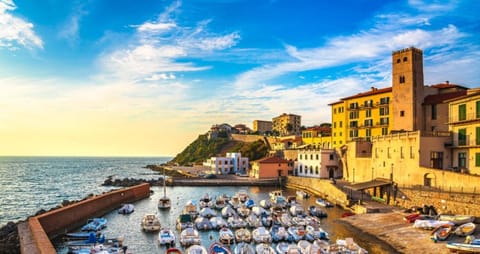 luxury apartment centro storico Apartment in Piombino