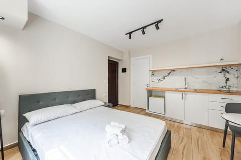 Kitchen or kitchenette, Photo of the whole room, Bedroom, towels