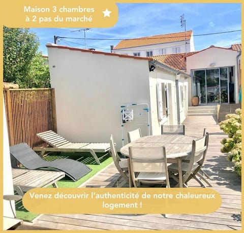 Patio, Day, Balcony/Terrace, Dining area, sunbed