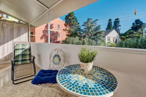 Balcony/Terrace, Garden view
