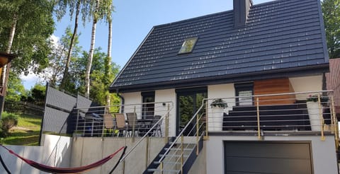 Property building, Day