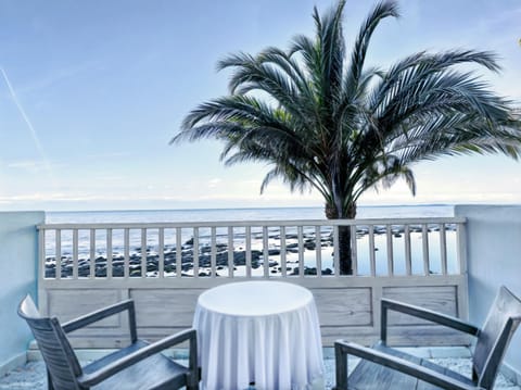 View (from property/room), Balcony/Terrace, Sea view