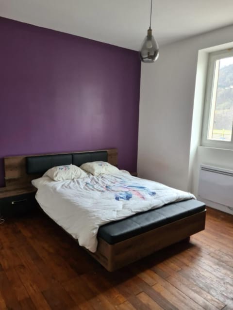 Apt or chalet near the slopes Briançon Apartment in Briançon