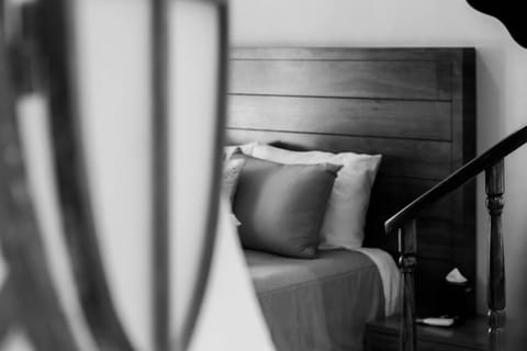 Bed, Photo of the whole room, Decorative detail, Bedroom