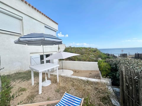 Patio, View (from property/room), sunbed