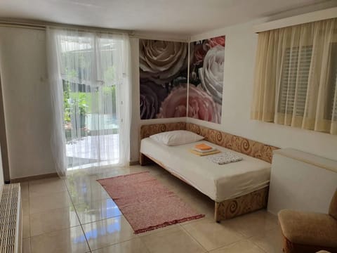 Limun Apartment in Šibenik-Knin County, Croatia