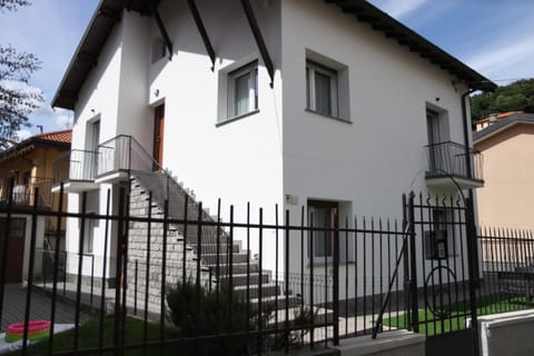 Sweet Dreams Apartment Apartment in Como