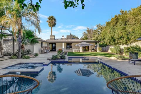 Upscale Remodel - Walk to ASU Pool & Pickleball House in Tempe