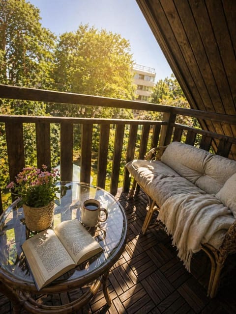 Patio, Day, View (from property/room), Balcony/Terrace, Dining area