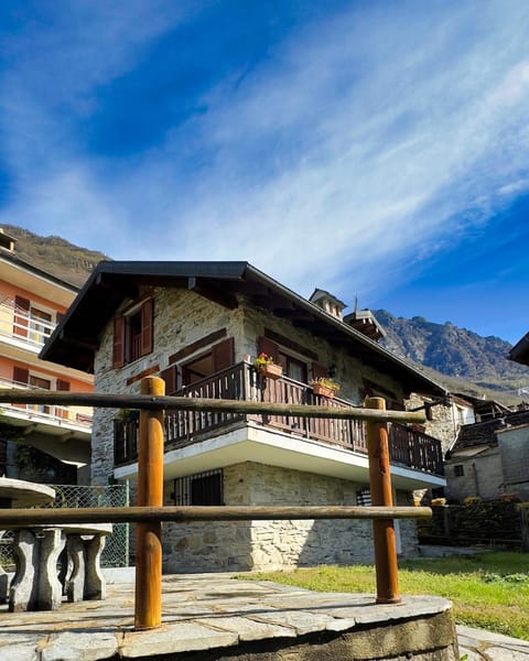 Property building, Natural landscape, View (from property/room), Mountain view